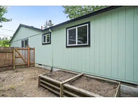 6125 Se Mitchell Street Portland OR 97206
