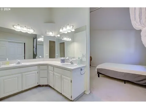2702 NE 94th Street Vancouver WA 98665