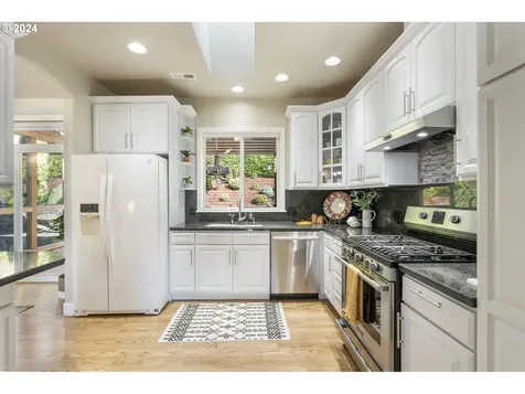 15337 SE Knapp Drive Portland OR 97236