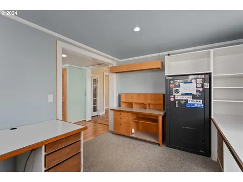 422 Division Street Oregon City OR 97045