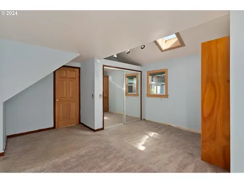 422 Division Street Oregon City OR 97045