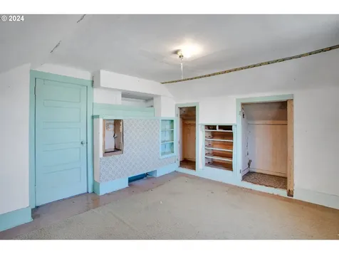 422 Division Street Oregon City OR 97045