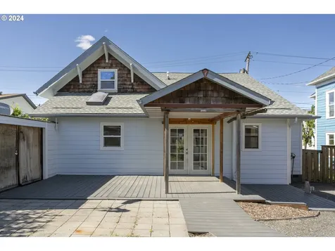 422 Division Street Oregon City OR 97045