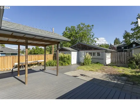422 Division Street Oregon City OR 97045