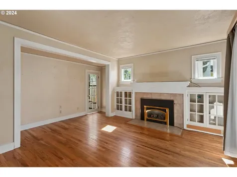 422 Division Street Oregon City OR 97045