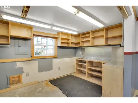 422 Division Street Oregon City OR 97045