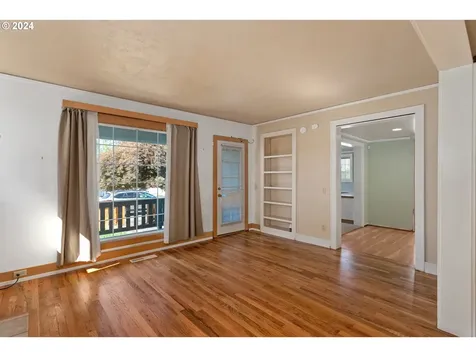 422 Division Street Oregon City OR 97045