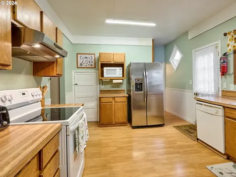 2117 5th Avenue West Linn OR 97068