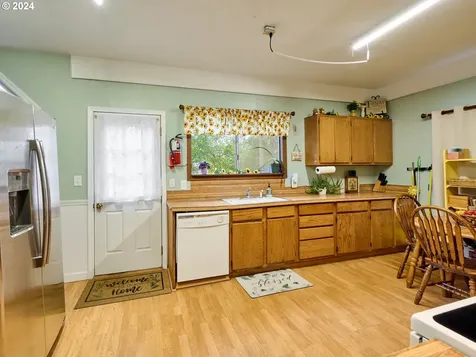 2117 5th Avenue West Linn OR 97068