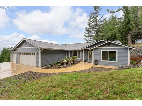 1097 Osprey Drive Umpqua OR 97486
