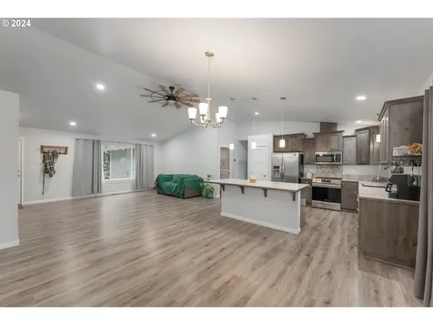 1097 Osprey Drive Umpqua OR 97486