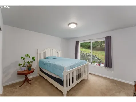 1097 Osprey Drive Umpqua OR 97486