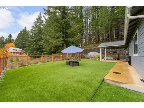 1097 Osprey Drive Umpqua OR 97486