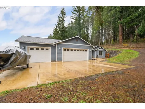 1097 Osprey Drive Umpqua OR 97486