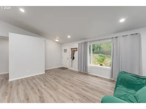 1097 Osprey Drive Umpqua OR 97486
