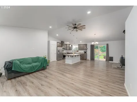 1097 Osprey Drive Umpqua OR 97486