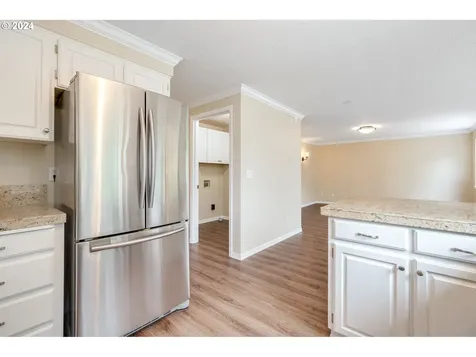 5948 Bay Point Drive Lake Oswego OR 97035