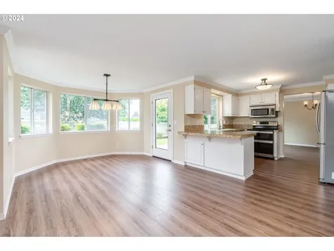 5948 Bay Point Drive Lake Oswego OR 97035
