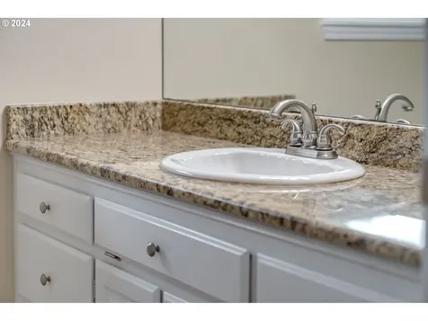 5948 Bay Point Drive Lake Oswego OR 97035