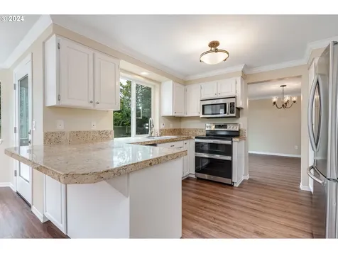 5948 Bay Point Drive Lake Oswego OR 97035