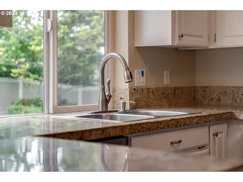 5948 Bay Point Drive Lake Oswego OR 97035