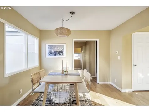 6905 SE Harney Street Portland OR 97206
