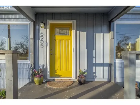 6905 SE Harney Street Portland OR 97206