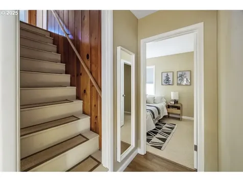 6905 SE Harney Street Portland OR 97206