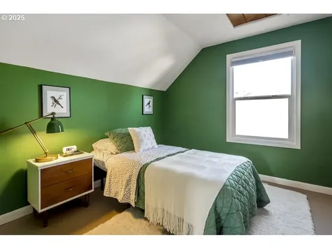 6905 SE Harney Street Portland OR 97206