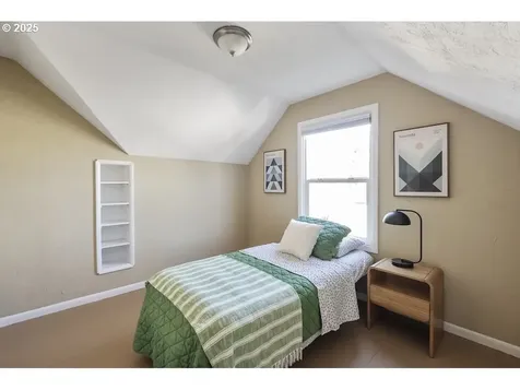 6905 SE Harney Street Portland OR 97206