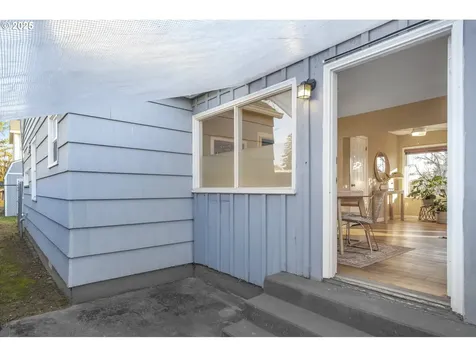 6905 SE Harney Street Portland OR 97206
