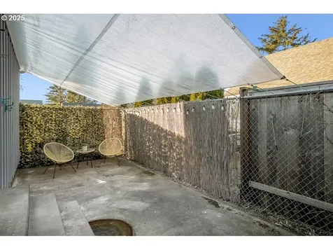 6905 SE Harney Street Portland OR 97206