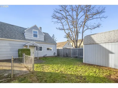 6905 SE Harney Street Portland OR 97206