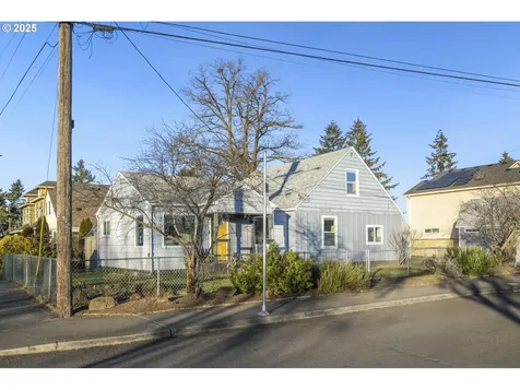 6905 SE Harney Street Portland OR 97206