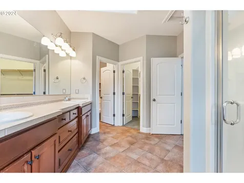 895 NE Addison Court Hillsboro OR 97124