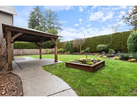 895 NE Addison Court Hillsboro OR 97124