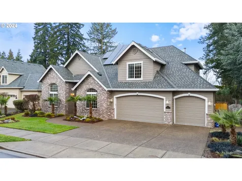 895 NE Addison Court Hillsboro OR 97124