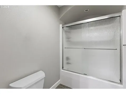 895 NE Addison Court Hillsboro OR 97124