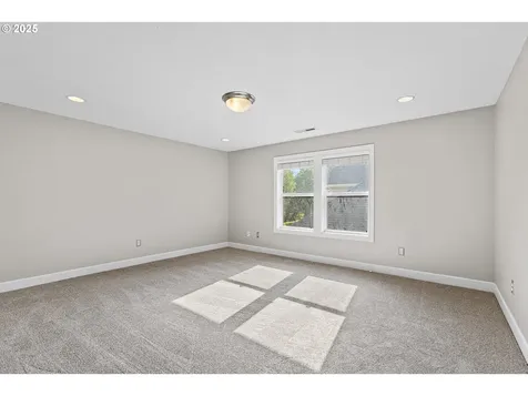895 NE Addison Court Hillsboro OR 97124
