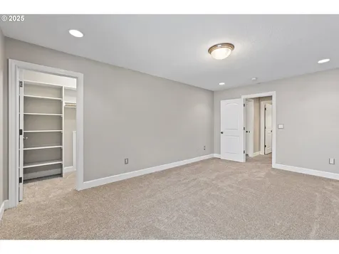 895 NE Addison Court Hillsboro OR 97124