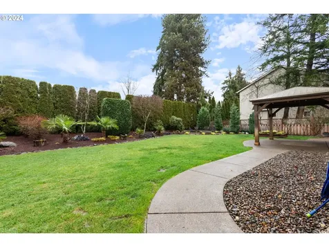 895 NE Addison Court Hillsboro OR 97124