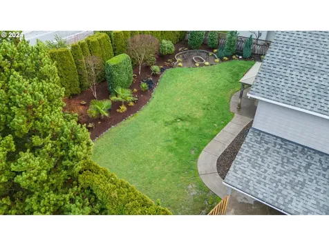 895 NE Addison Court Hillsboro OR 97124
