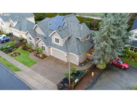 895 NE Addison Court Hillsboro OR 97124