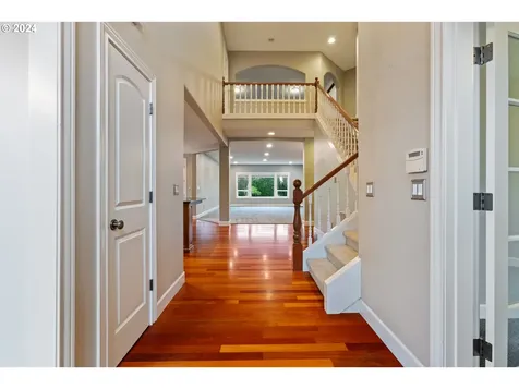 895 NE Addison Court Hillsboro OR 97124