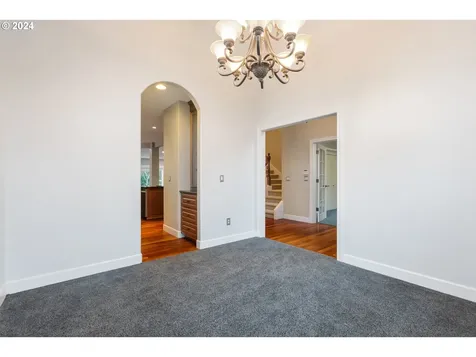 895 NE Addison Court Hillsboro OR 97124