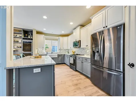 1056 W Alder Street Washougal WA 98671