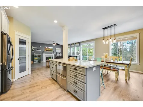 1056 W Alder Street Washougal WA 98671