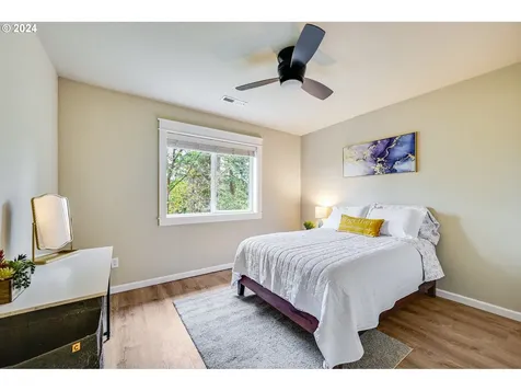 1056 W Alder Street Washougal WA 98671