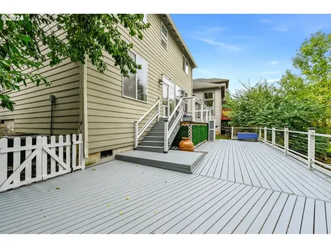 1056 W Alder Street Washougal WA 98671