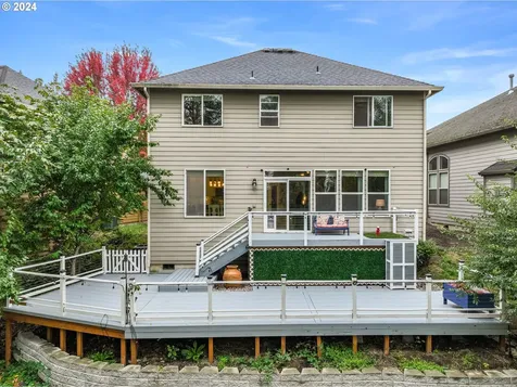 1056 W Alder Street Washougal WA 98671